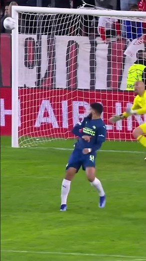 How did he score that? 🤯