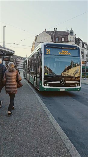 Bus 31 in Wettsteinplatz Basel Schweiz🇨🇭#linienbus #bus #autobus #travel #city #öv #shorts #yt