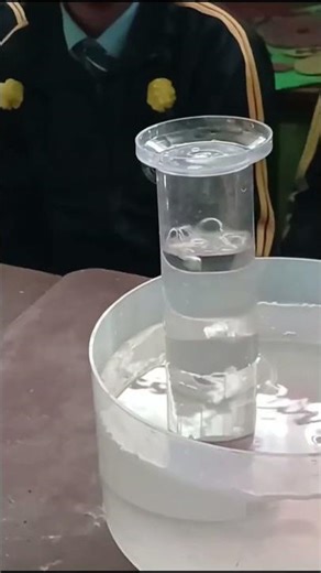 Lab preparation of oxygen uaing heat. trending sound #oxygen #chemistrypracticals