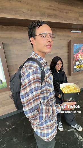 Intercambiando parejas en el cine #fyp #parati