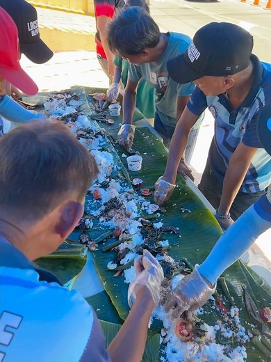 Boodle Fight A tradition Food in the #Philippines this food is delicious