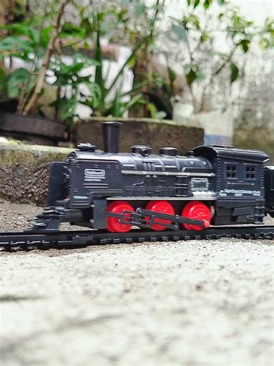 Relaxing mini train cinematic #keretaapi #mainan