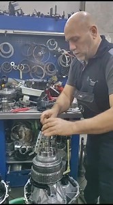 #CVT #multitronic 8 trepte. Rezultatele constatarii defectelor din cutie le vedeti in videoclip. Discutia insa este mai vasta. Si anume, in acest caz particular, masina a afisat pe bord mesajul #visitservice si #transmissionfailure. Ceea ce patiti multi dintre dumneavoastra, cei care ne cautati. Sa va traduc sensul mesajului scris de automobilul dumneavoastra. Si anume, masina nu va poate scrie sa urcati pe platforma si sa nu mai conduceti, dar aceasta inseamna de fapt. Si nicidecum sa CONDUCETI