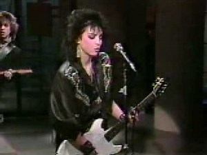 Joan Jett singing Roadrunner on David Letterman