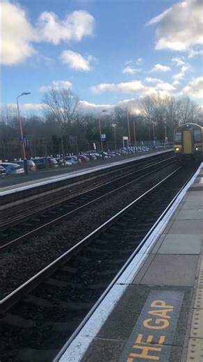 Class 172 arriving at Stourbridge junction #class172 #train