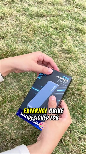 This little thing can store 1T of photos and videos. Both Android and Apple can be used.#phonestorage #usbdrive #storage #fyp #tiktokshop