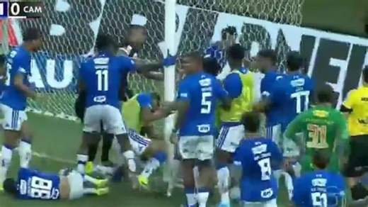 Cup final descends into epic brawl with 23 sent off and Hulk getting fly-kicked