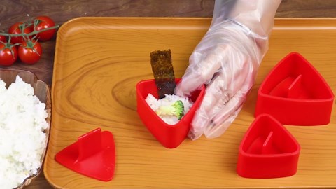 Onigiri Mold, Musubi Press, 4 Pack Triangle Onigiri Rice Ball Mold Musubi Maker, Sushi Making Kit for Beginners