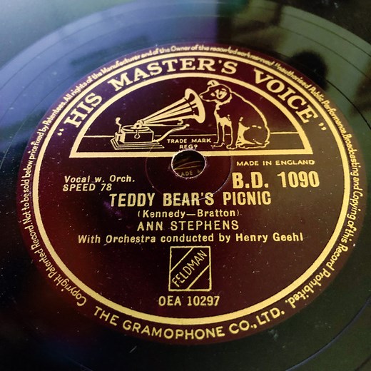 Ann Stephens - Teddy Bear's Picnic / Dicky Bird Hop