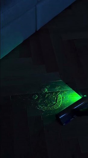 Dyson in the dark 💡Shine a light on invisible dirt with the Fluffy Optic™ cleaner head