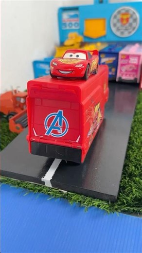 Lightning McQueen & Mack Truck | Sliding Cars ASMR