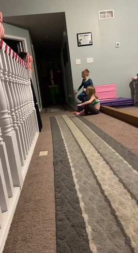 #thegrinch #grinch #christmas #scaredkids