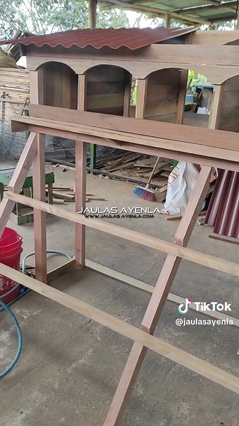 Construcción de Nidos y Tacines para Gallinas - Tutorial de Creación de Jaulas Caseras | Jaulas de Ayengla