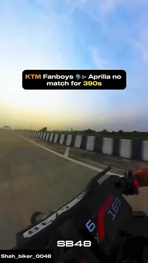 Racing is not for beginners 📈 @shah_biker_0048 #aprilia #duke200 #motorcycle 365INSTAVIRAL100KVIEW | MD Shadan Ansari