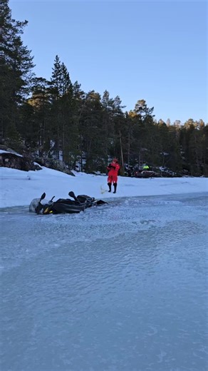 Sled Rescue After 30 Hours Swimming on Lake