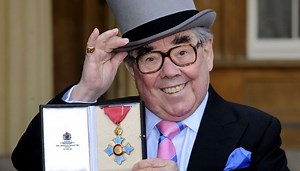 Influential British comic Ronnie Corbett dies at 85