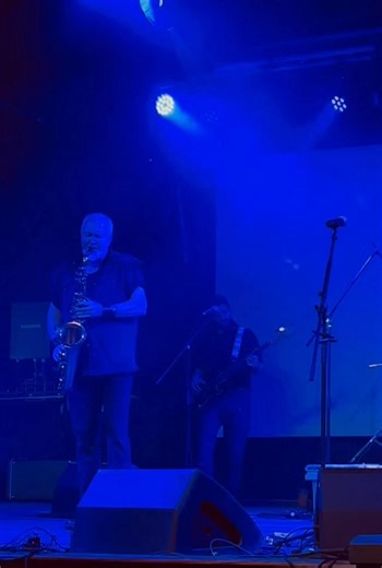 Its Day 12 of our Advent Calendar! And to celebrate here is a awesome clip from Huddersfield with Dylan on sax for Jungleland what better way to end this Bruce Juice Advent Calendar. We want to thank you for the support youve given us all the past 12 days and hope you've enjoyed meeting the band and seeing some live clips of us playing. We are all looking forward to playing next year with dates coming VERY soon!! Enjoy and Merry Christmas from all of the Bruce Juice family | Bruce Juice - the Sp