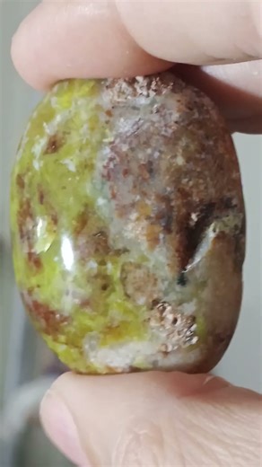 Opala verde, SiO2. nH2O