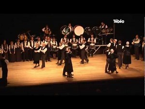 L'ensemble Bleuniadur et le Bagad Landi