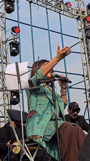 Loved singing Udaari with you all 🩵 | Hadiqa Kiani