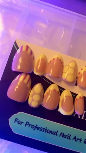 Spring time!!!! 🐔 #subscribe #fortoupage #glitternails #foryou #nailart