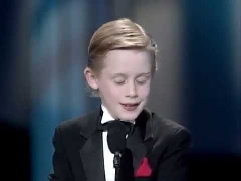 Macaulay Culkin opens the 17th Annual People's Choice Awards