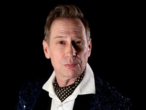 Scott Thompson offers a timely revisit with fearless gay socialite Buddy Cole