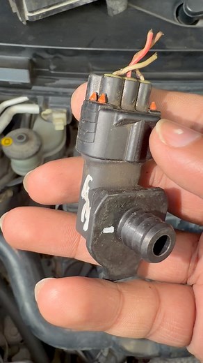 Brake booster sensor 💯 #AutoRepair #CarExperts #CarLife #CarLovers #CarCommunity | Muhammad Rohail