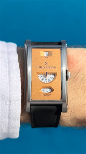 MWL - Watch Collector & Content Creator on Instagram: "⬇️⬇️CAPTION⬇️⬇️ I have seen the new @chronoswiss_official Neo Digiteur yesterday during my second day in Dubai for Dubai Watch Week, and it has immediately pulled me in with the same eccentric charm that made the 2005 Digiteur such a cult piece. Chronoswiss hasn’t simply revived that Montre Sans Aiguilles—it has reimagined it. On the wrist, the rectangular 48 × 30 × 9.7 mm steel case feels far more refined and wearable than the numbers sugge
