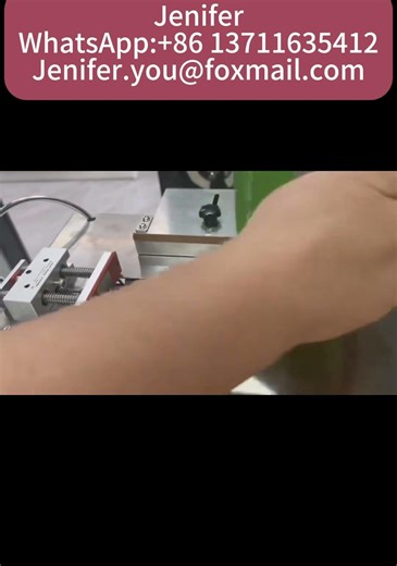 Box corner sealing label applicator #label sealing machine #box sealing label applicator #labeling