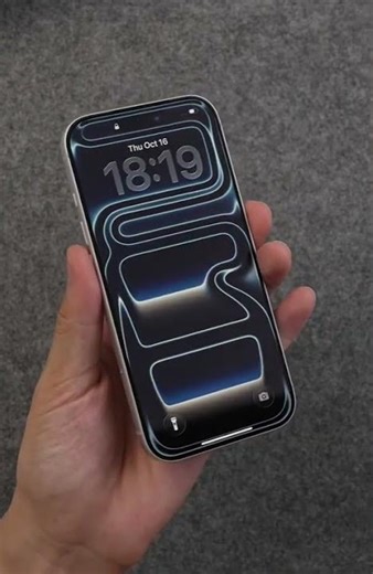 iPhone Glass Protector Installation That's Actually Easy #shorts #tutorial #iphone