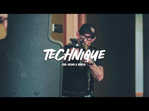 CQB Technique: Former JTF2 Assaulter Shows How To Use A Shield For CQB