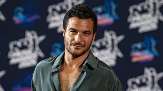 Contraint d’annuler son concert à Grenoble, Amir surprend ses fans devant la salle (vidéo)