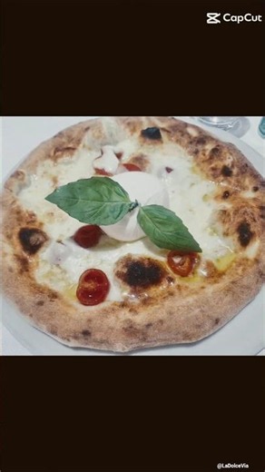 Savoring Authentic Italian Pizza in Italy 🍕✨🇮🇹🫶🥰