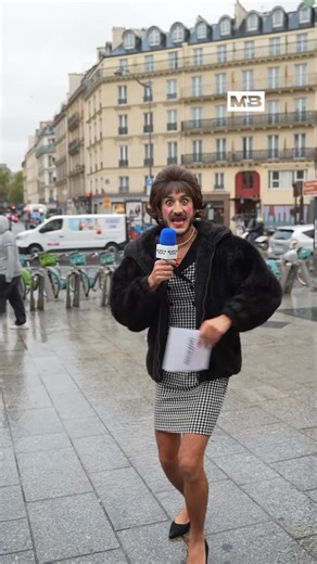 113K views · 409 reactions | Martine en direct de la street a enquêté : certains vivent encore sans Amazon Prime… alors que les Jours Flash Prime arrivent ! Les 7 & 8 octobre, pluie d’offres exclusives réservées aux membres Prime  En partenariat rémunéré avec Amazon | minutebuzz | Facebook