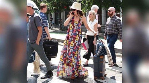 Anne Hathaway ist als Andy Sachs zurück: Der Teufel trägt Prada 2 – Das verraten die ersten Bilder vom Set
