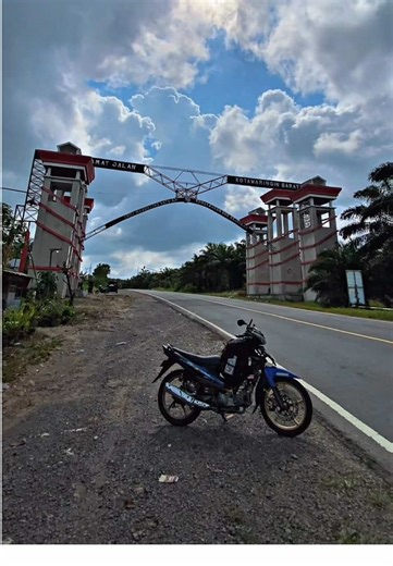 Exploring Borneo's Unique Landscapes