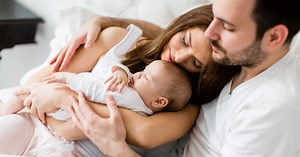 Les hommes doivent-ils assister ou non à l'accouchement ?