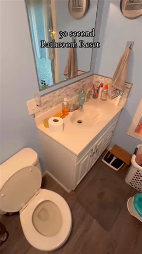 Watch me clean this whole bathroom with OxiClean & a Scrub Mommy (And windex lol) 😝 ##cle | Spring Cleaners