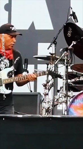 Back.to.the.Beginn( STEVEN TYLER - AEROSMITH • Train kept Desire and Continuous Movement in “Train Kept A-Rollin’” In Aerosmith’s “Train Kept A-Rollin’,” the repetition of the line “train kept a rollin’ all night long” goes beyond the literal image of a moving train. Here, the train represents the protagonist’s persistent desire, who feels a strong attraction to a woman but cannot declare his feelings. This feeling is clearly shown in lines like “I’m in heat, I’m in love” and “But I just couldn’