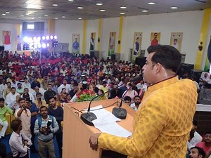 रवि किशन के चार्टर्ड विमान में आई खराबी, पार्टी के कार्यक्रम में हिस्सा लेने पहुंचे थे ग्वालियर