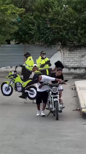 #BalliBotMogis #TrendingReels #TrendingReels #Foryoupage ##FYP #FYP #ViralTikTok #MillionViews #TechMagic #SmartBot #AITrend #RobotVibes #Innovation