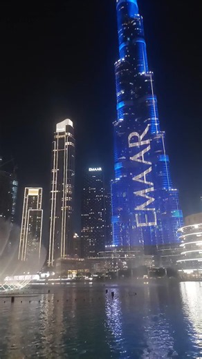 Dubai holiday sights: Burj Khalifa, fountains & festive vibes