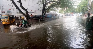 Tamil Nadu rains: IMD issues yellow alert, predicts heavy downpour over next few days Track latest news updates here https://bit.ly/3DN3xcA | The Economic Times