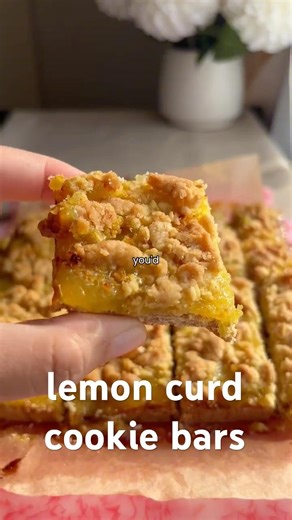 Lemon Curd Cookie Bars 🍋: https://glow-diaries.com/lemon-curd-cookie-bars/