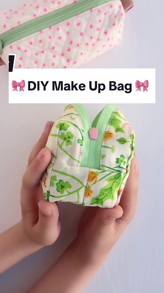 Boxy Zipper Pouch on the inside - with no raw edges and no binding to install (great for bag making beginners) ❤️ #sewingpattern #sewingtutorial #sewingtiktok #sewingforyoupage #zipperbag #makeupbag