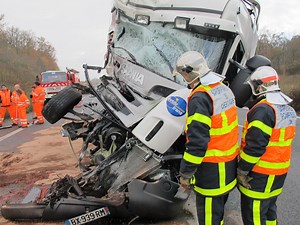 Accident sur l'A20 : deux camions se percutent à Saint-Maur