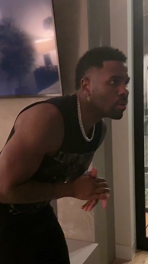 Merry Christmas?💀 @LIGHTS ARE OFF