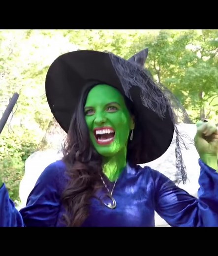 Where is your #halloweenspirit ? 🎃👻 #ninjakidz #ninjakidztv #ninjakidzrita #halloween #witch @ninjakidz.tv