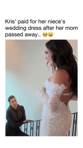 Kardashian Clips on Instagram: "Kris gifted Natalie the Oscar de la Renta gown that had been featured on "The Kardashians". Natalie Zettel, daughter of Kris Jenner's late sister Karen Houghton, married Noah Warren in a beachfront ceremony in La Jolla, California. 📹 watch on: Hulu"
